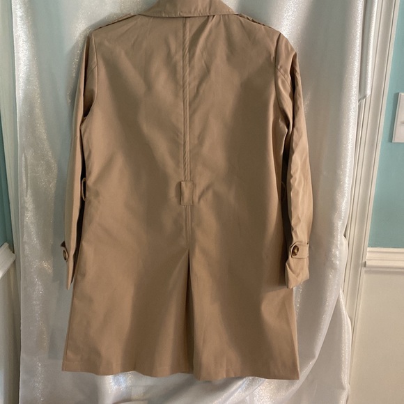 Trenchcoat - Picture 5 of 7